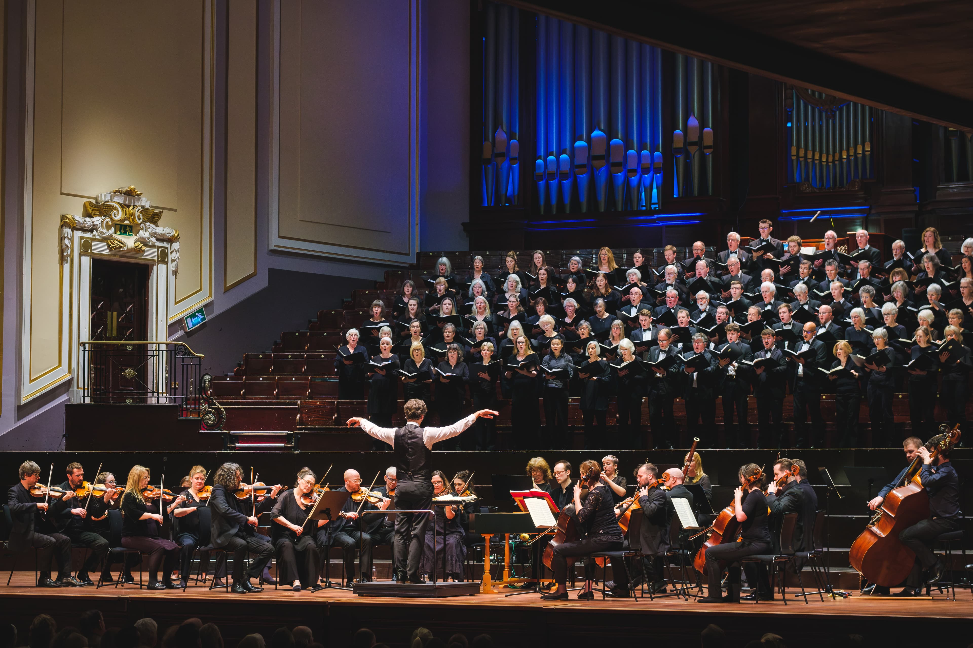 A photo of The Edinburgh Royal Choral Union on stage at Usher Hall